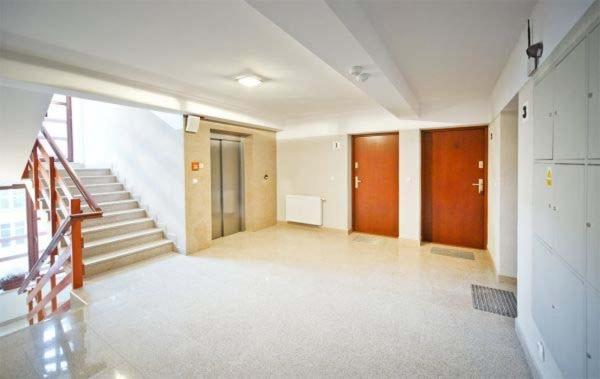 Apartment Top