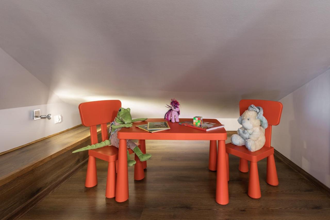 Top Apartment